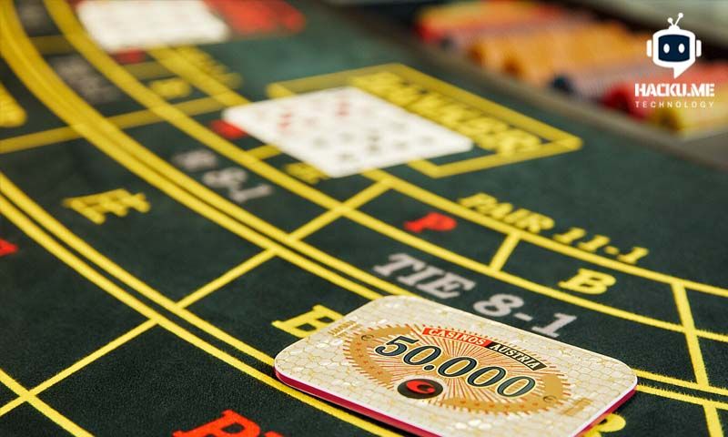 Bỏ túi cách chơi Baccarat luôn thắng cho người mới bắt đầu Cách chơi Baccarat tốt là không bị phân tâm bởi những yếu tố bên ngoài